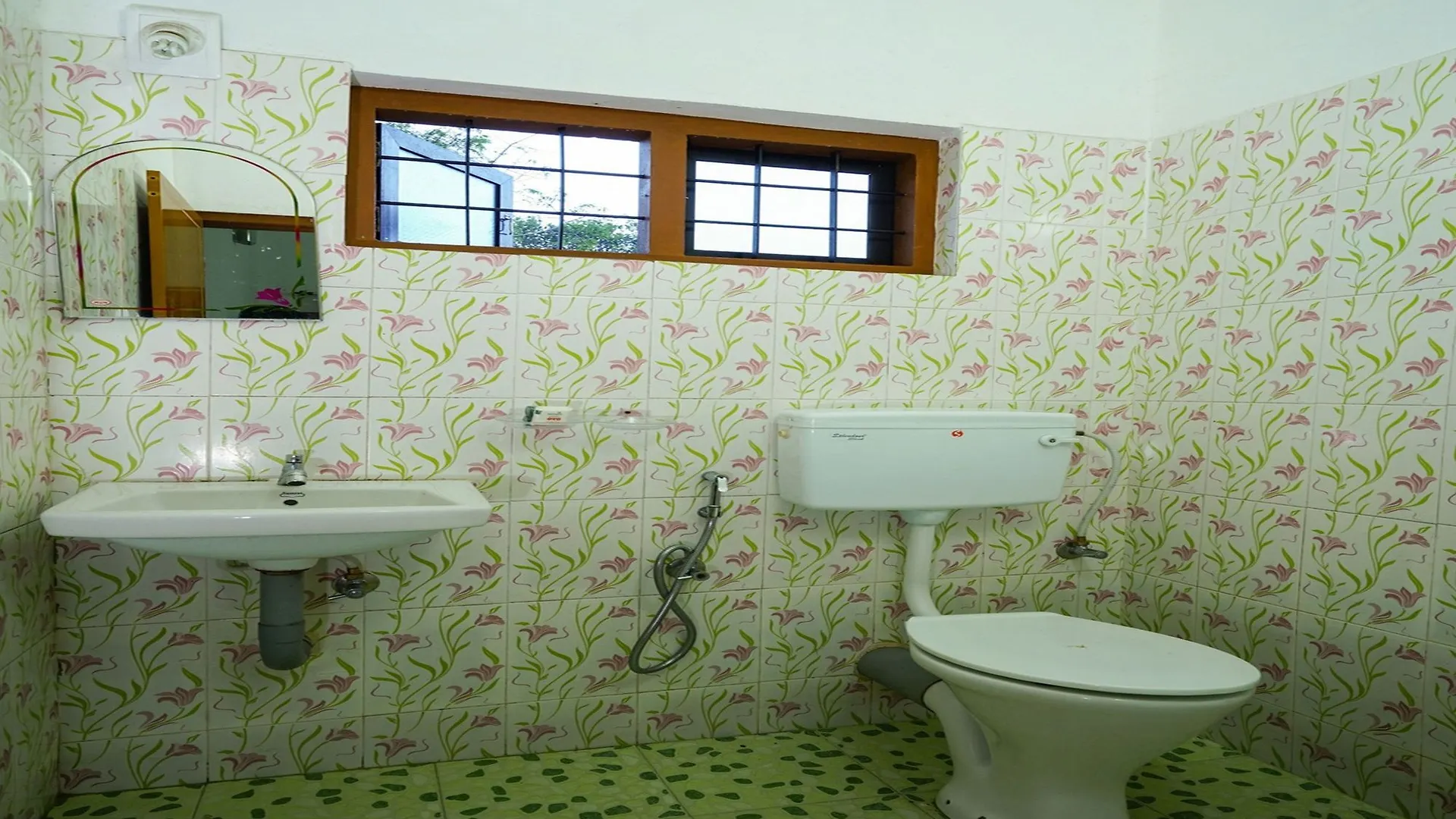 Oyo M S Holiday Resort Munnar 3*,  India